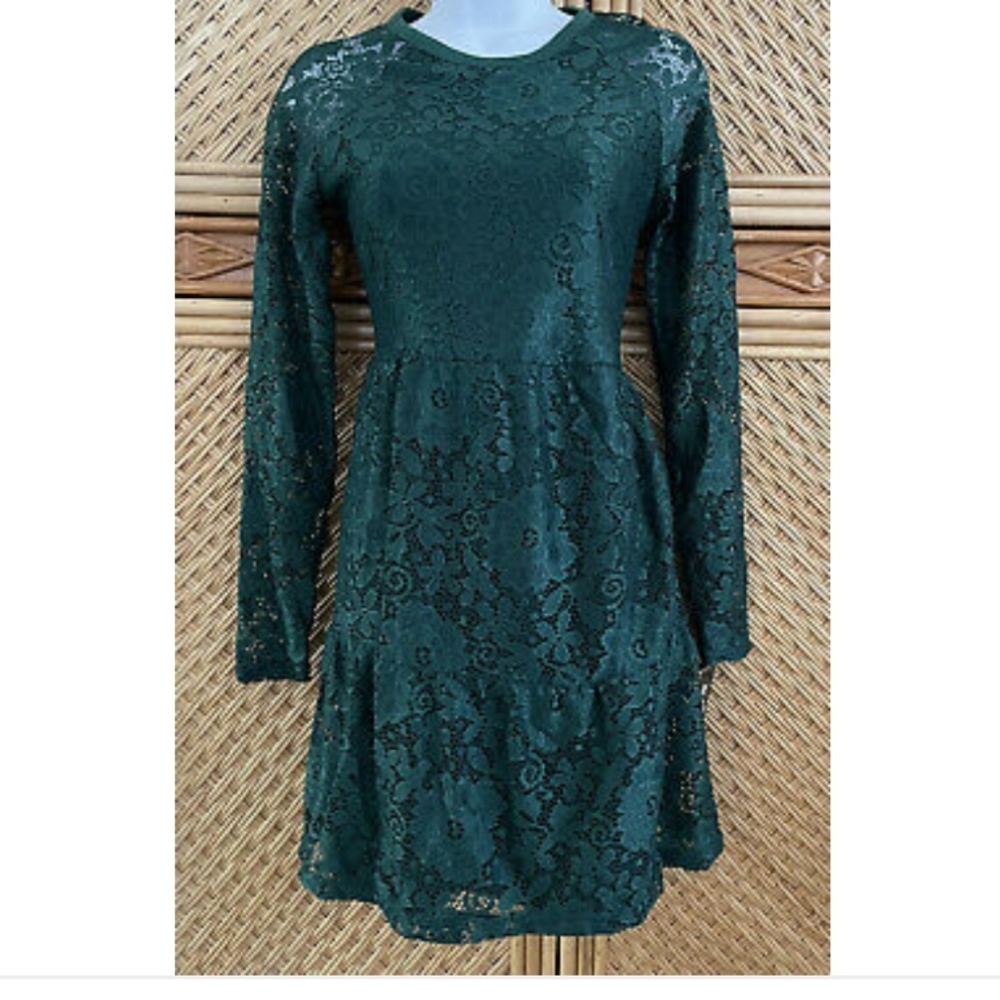 Art class green laced dress